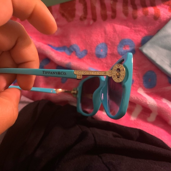 Tiffany Sunglasses Blue and Diamond Key - Picture 3 of 6